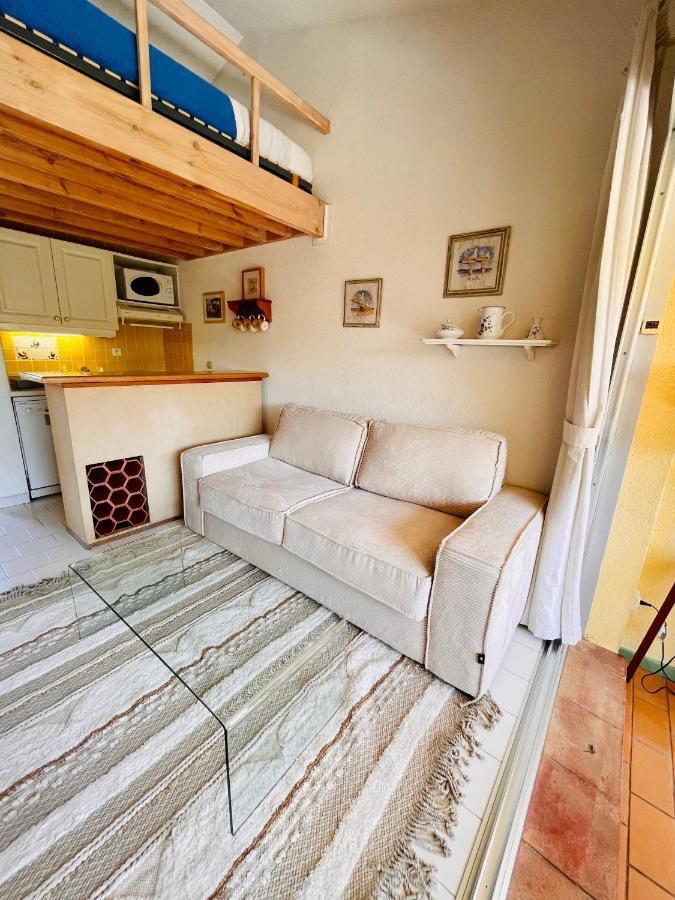 Bel Appartement Avec Mezzanine, Vue Mer Et Piscine Cogolin Exterior foto