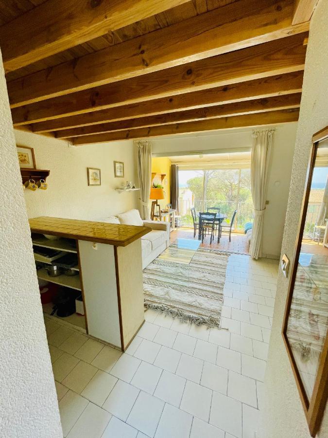 Bel Appartement Avec Mezzanine, Vue Mer Et Piscine Cogolin Exterior foto